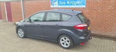 Ford-C-MAX-1